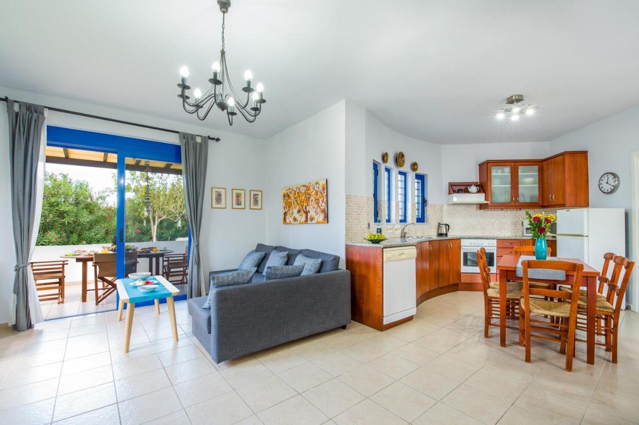 Oasea Villa Tavronitis  Exterior photo
