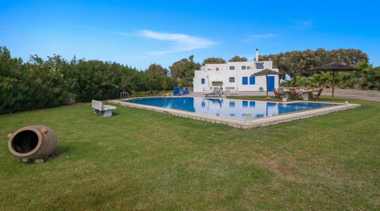 Oasea Villa Tavronitis  Exterior photo