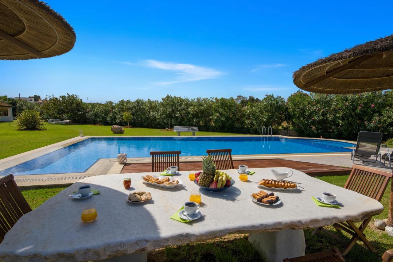 Oasea Villa Tavronitis  Exterior photo