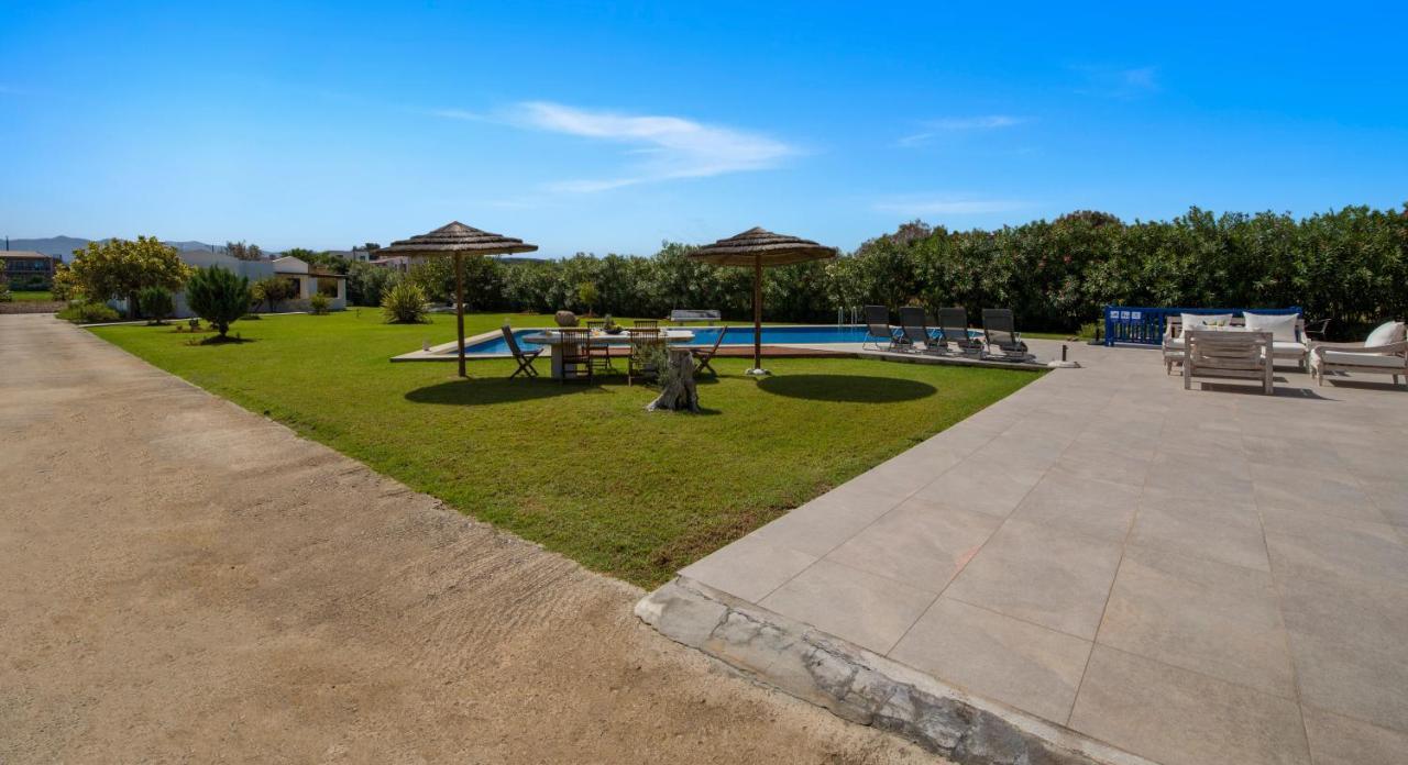 Oasea Villa Tavronitis  Exterior photo