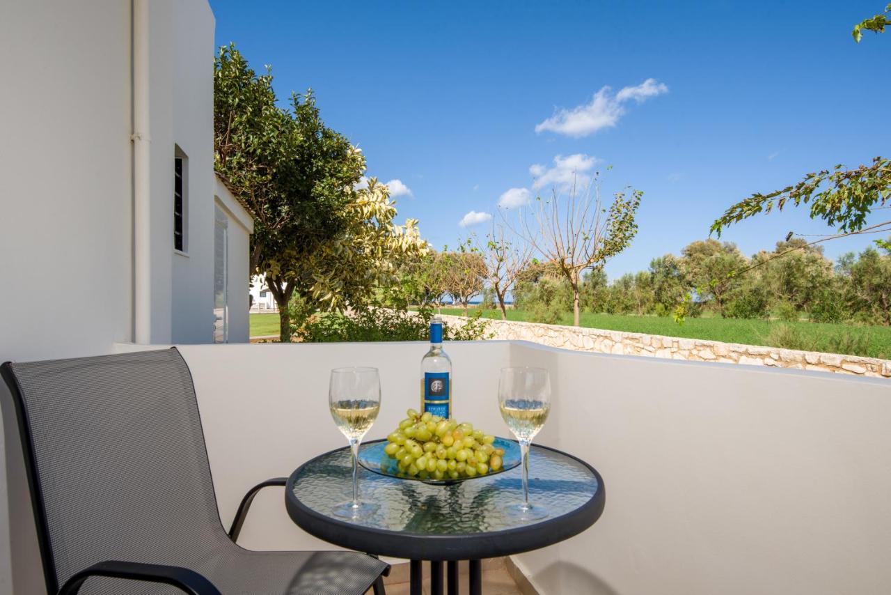 Oasea Villa Tavronitis  Exterior photo